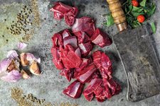 7-mufloni-na-gulas.jpg 7-mufloni-na-gulas.jpg
