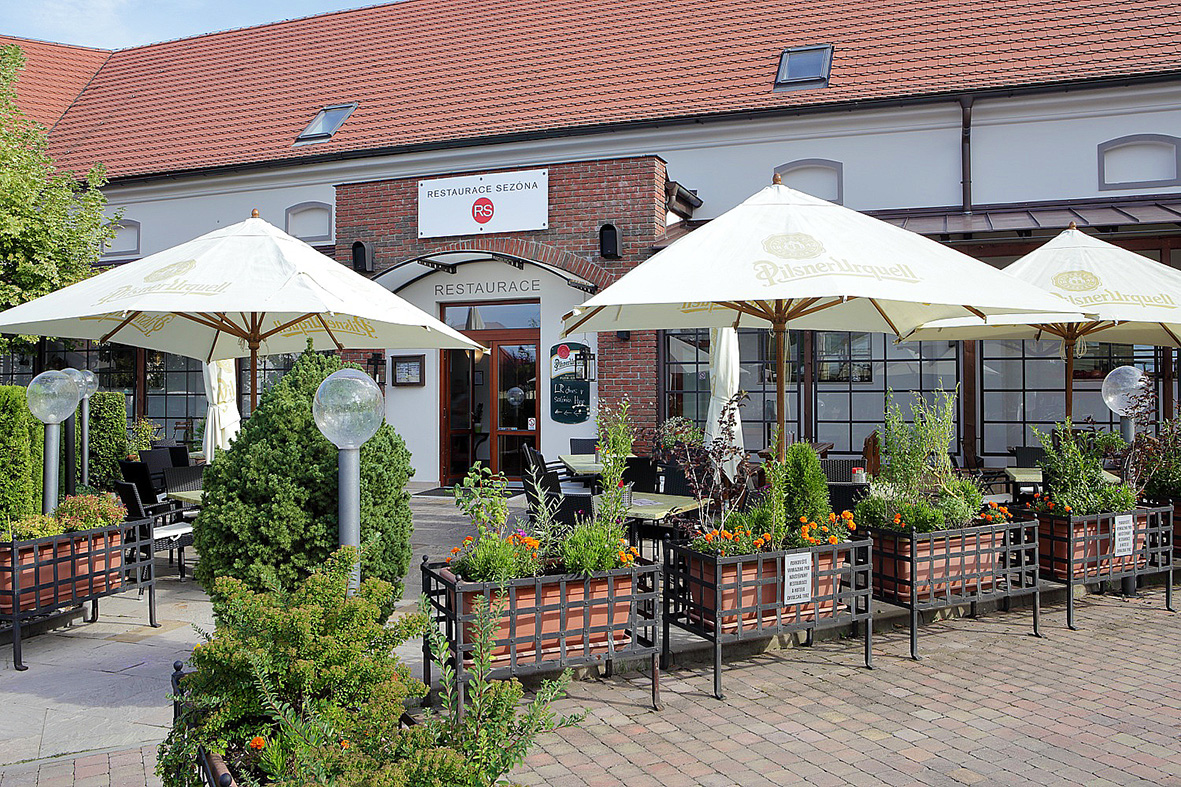  Restaurace Sezóna Horní Počernice